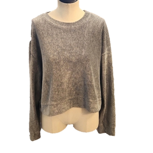WOMENS Zara Gray long sleeve crop top size Medium - Picture 1 of 9